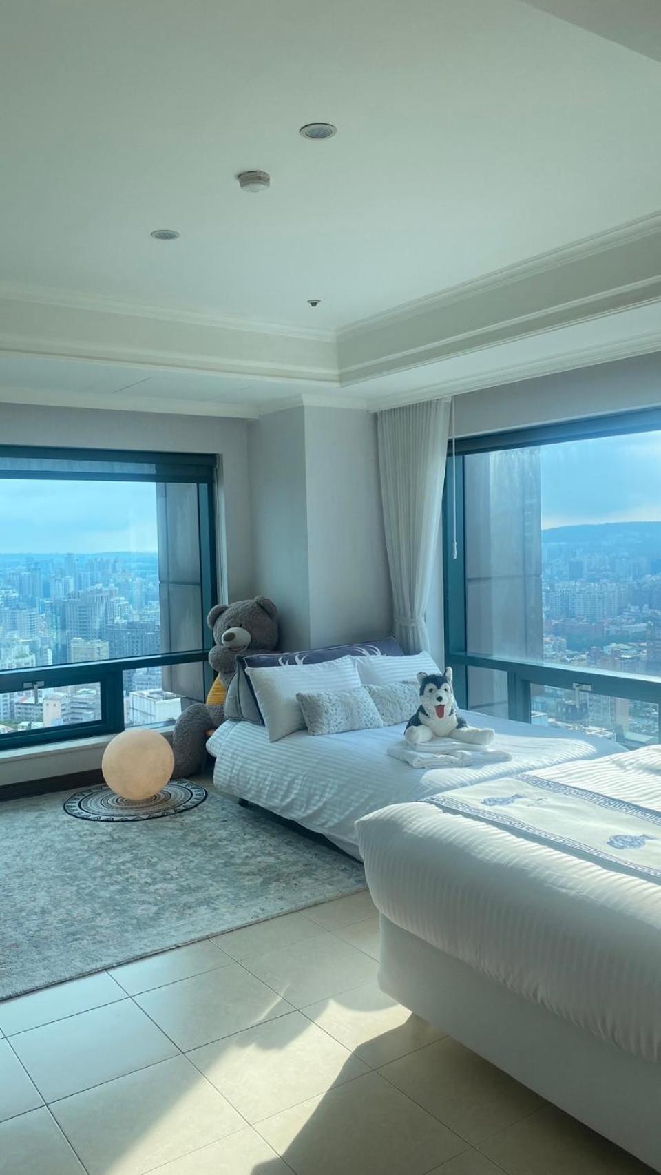 Corner Inn Taichung Luaran gambar